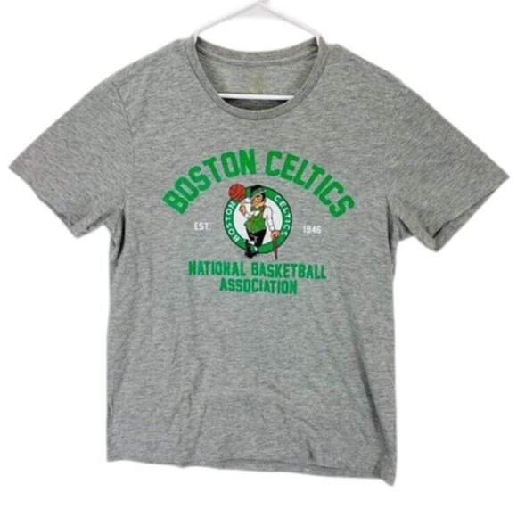 NBA Boston Celtics T-Shirt Men’s Size S Gray Crew Neck Short Sleeve Graphic Tee - Picture 1 of 7